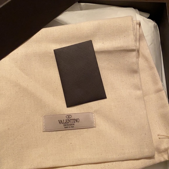 Valentino Garavani Men’s logo sandals sZ 44 $695 NIB - Picture 9 of 9